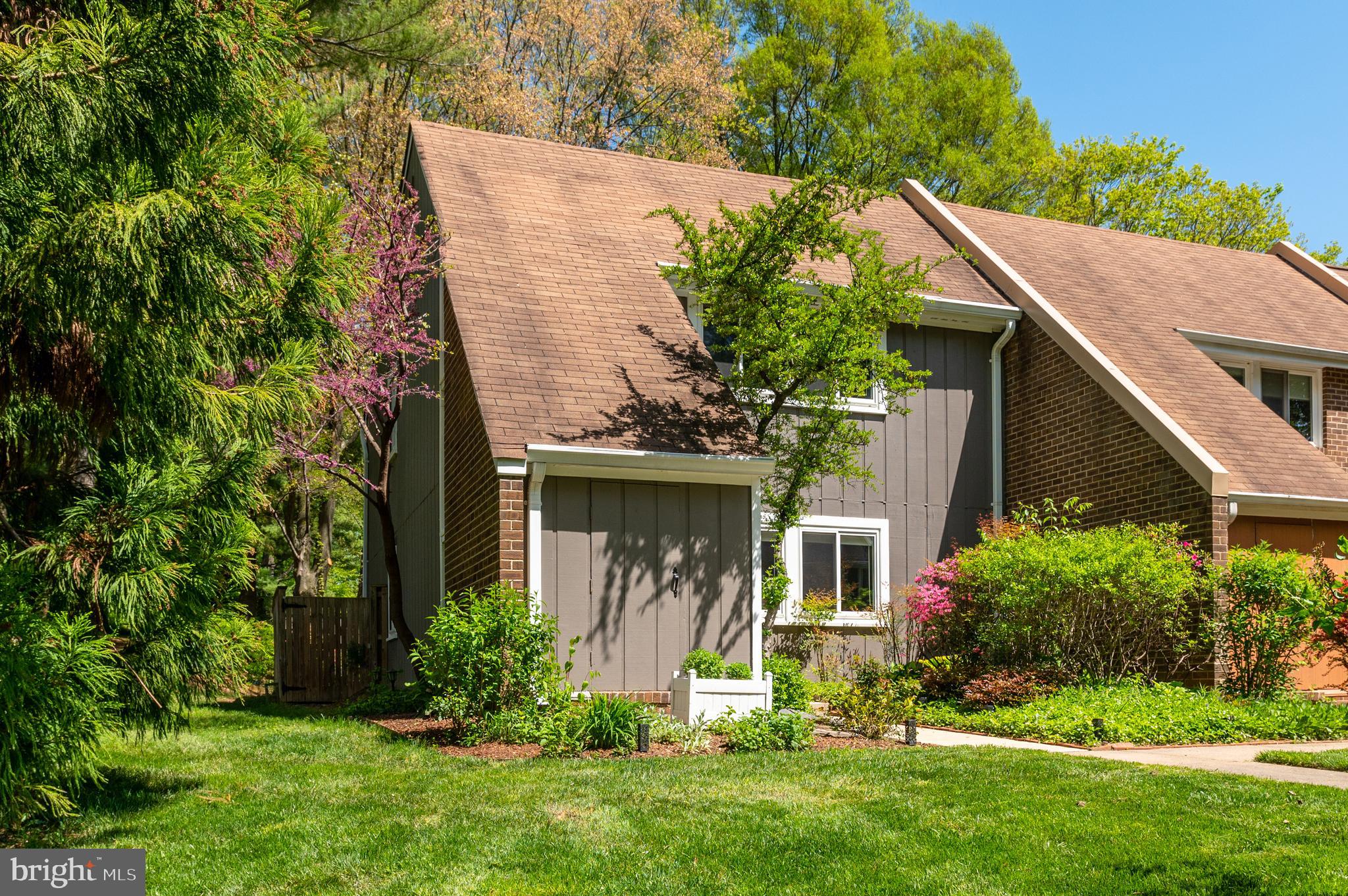 11150 Forest Edge Drive Reston, VA 20190 - Photo 3 of 30 Front