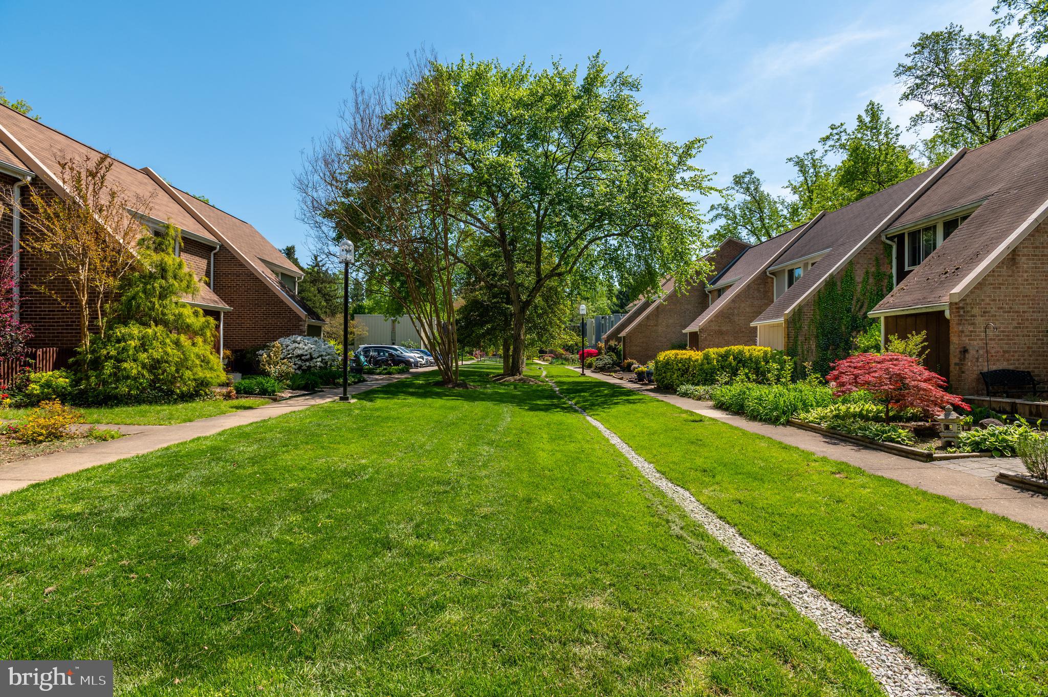 11150 Forest Edge Drive Reston, VA 20190 - Photo 4 of 30 Common Space
