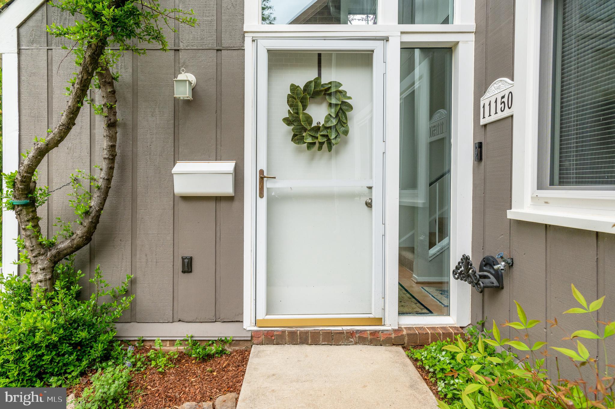 11150 Forest Edge Drive Reston, VA 20190 - Photo 6 of 30 Entry