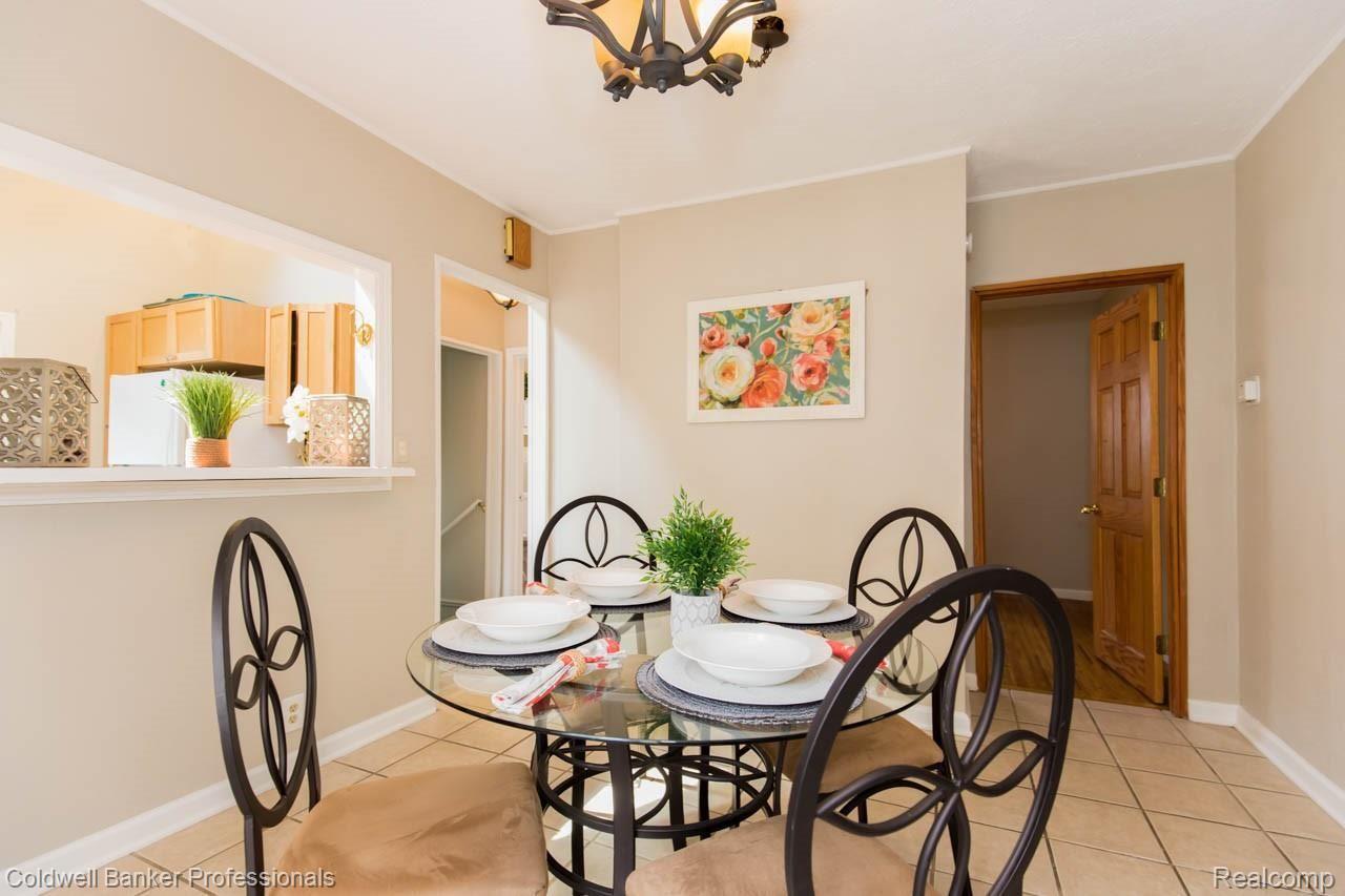 3342 Pershing Street Wayne, MI 48184 - Photo 18 of 32 Dining room view #3