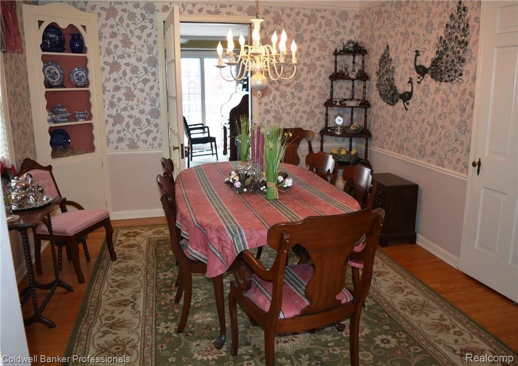 1312 Hawthorne Road Grosse Pointe, MI 48236 - Photo 15 of 44 14.JPG