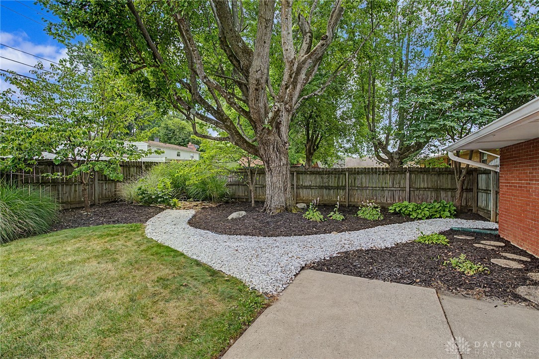 2716 Ridgeville Court Kettering, OH 45440 - Photo 32 of 37 Gallery Image 32