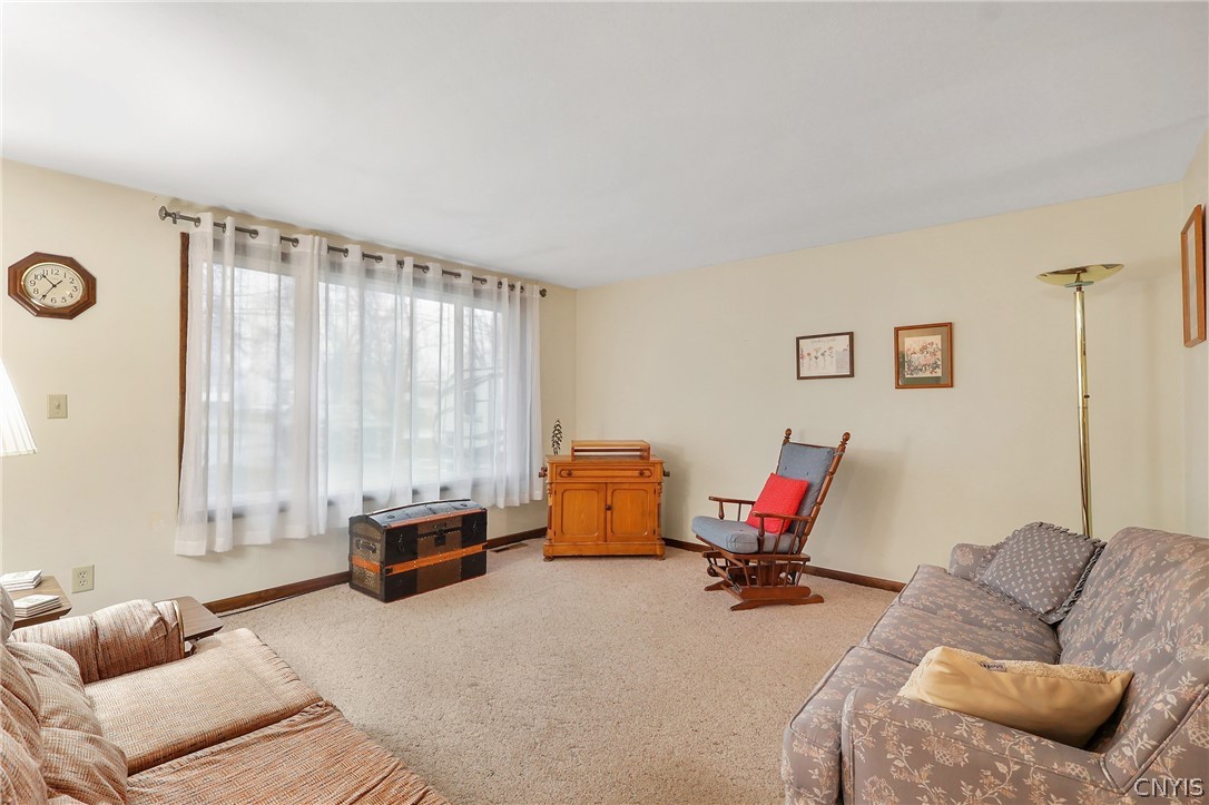 5336 Caughdenoy Road Clay, NY 13041 - Photo 5 of 38