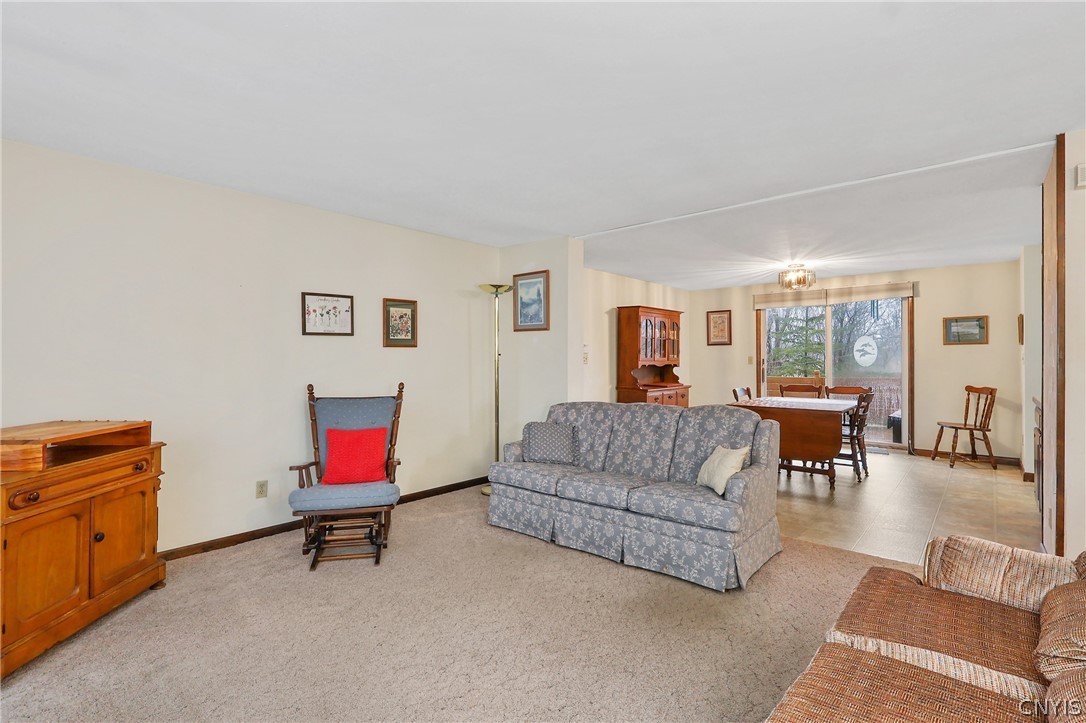 5336 Caughdenoy Road Clay, NY 13041 - Photo 6 of 38