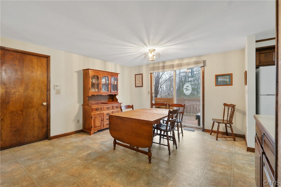 5336 Caughdenoy Road Clay, NY 13041 - Photo 9 of 38