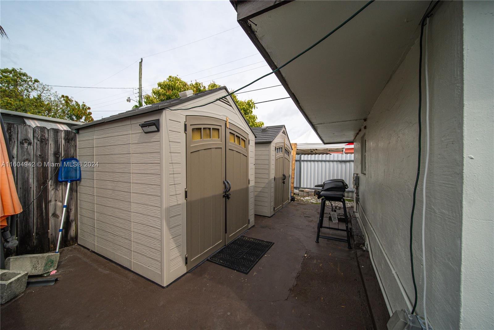 875 East 29th Street Hialeah, FL 33013 - Photo 18 of 38