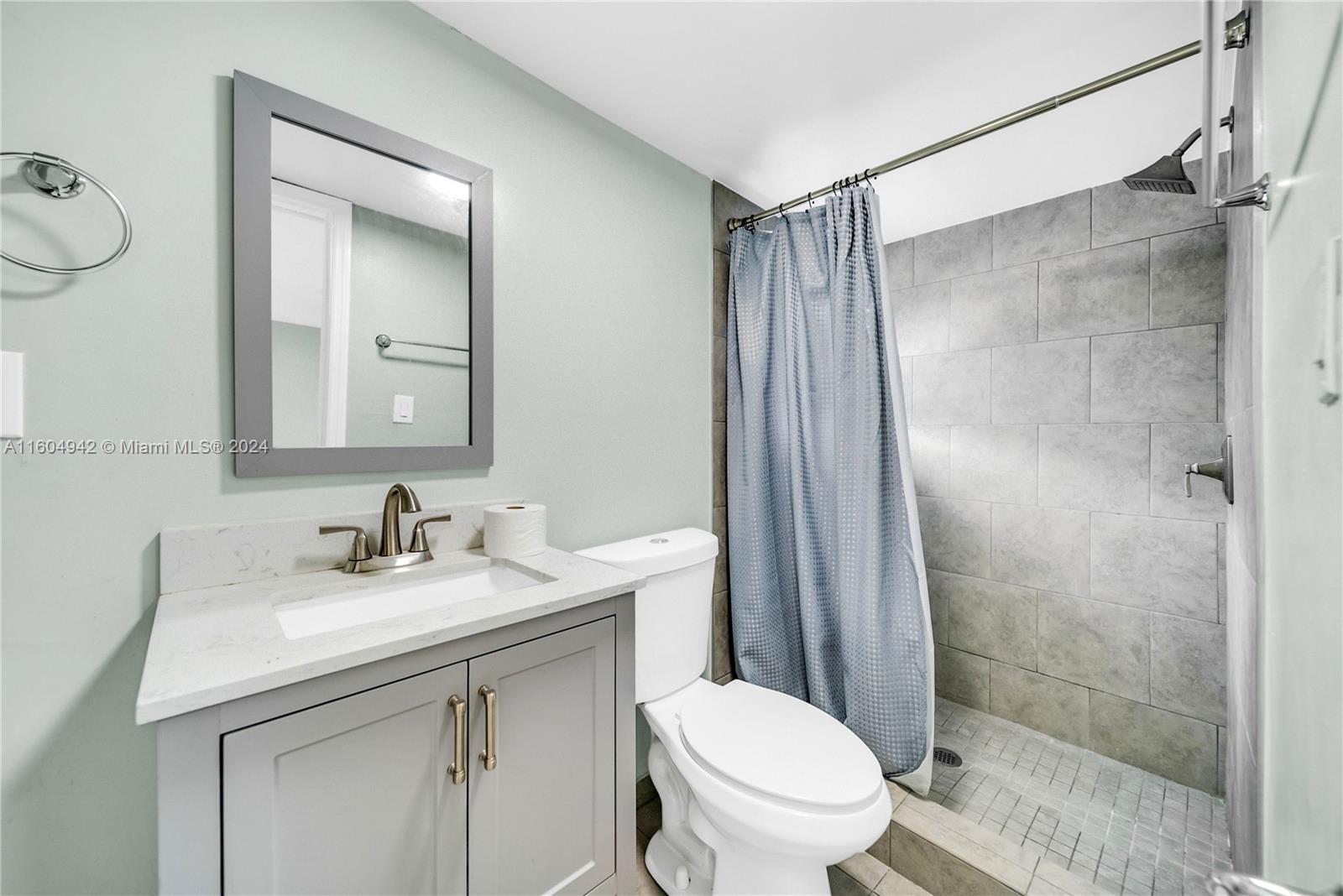 875 East 29th Street Hialeah, FL 33013 - Photo 25 of 38