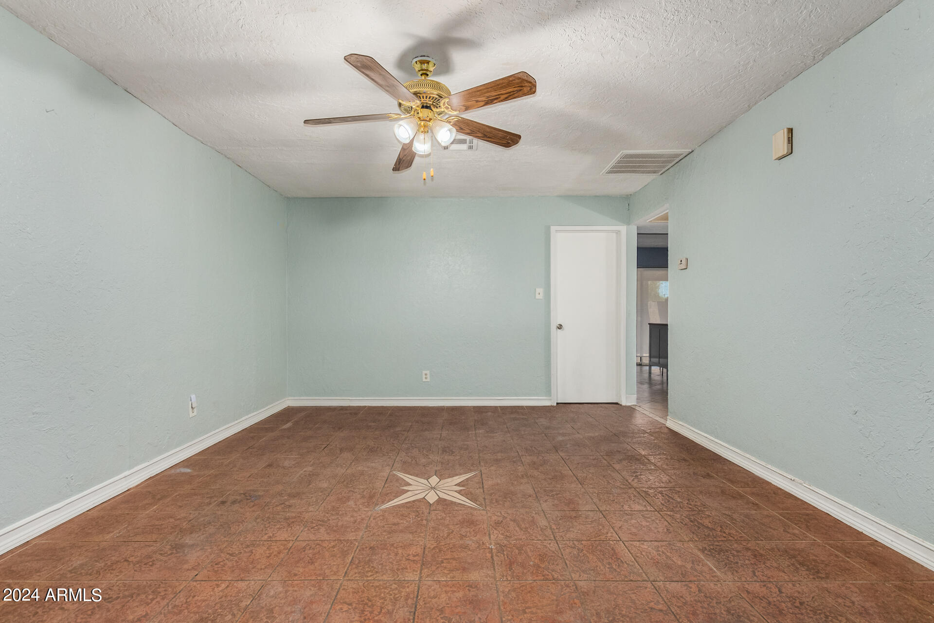 6233 West Osborn Road Phoenix, AZ 85033 - Photo 17 of 37 12 - Orborn