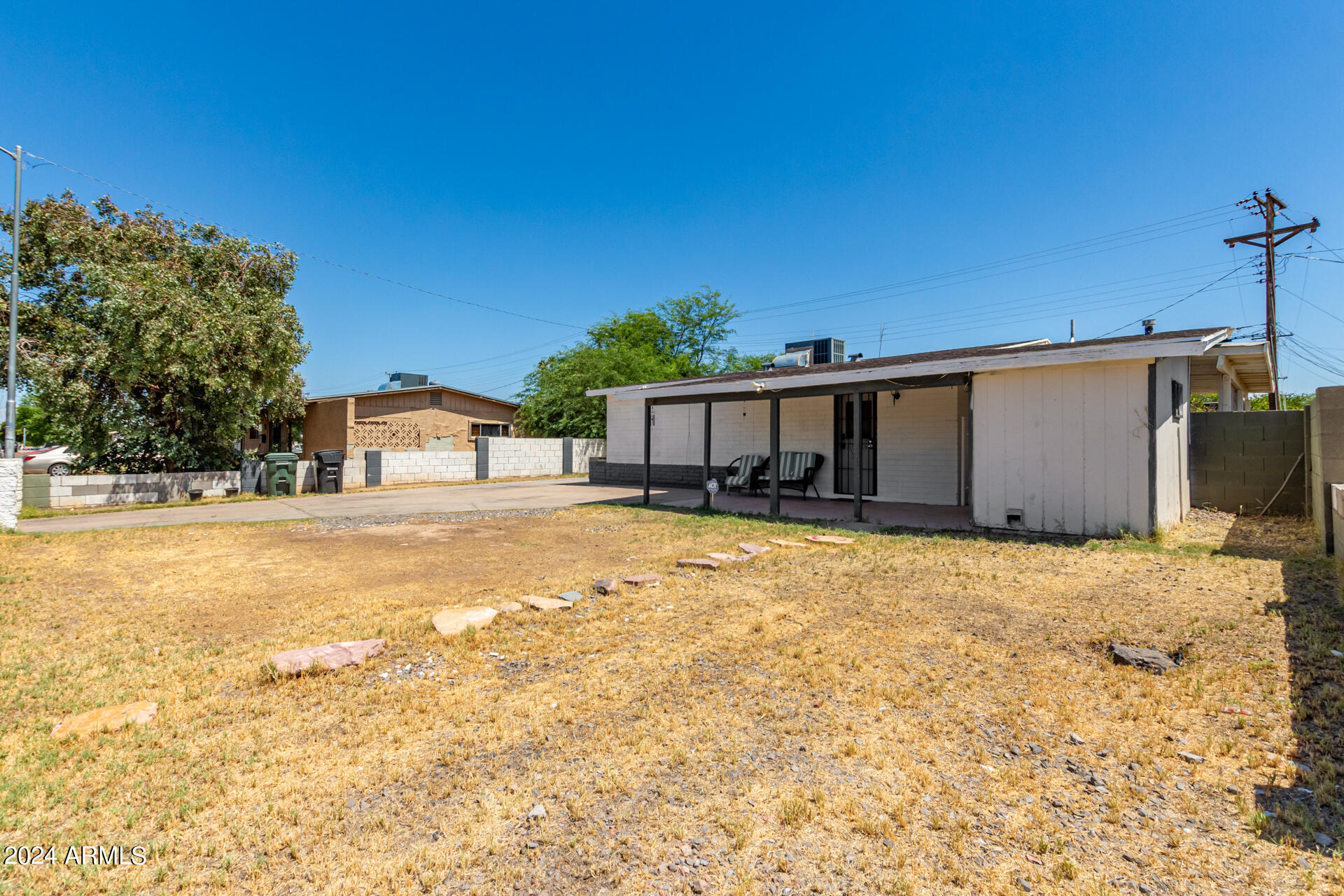 6233 West Osborn Road Phoenix, AZ 85033 - Photo 8 of 37 08 - Orborn