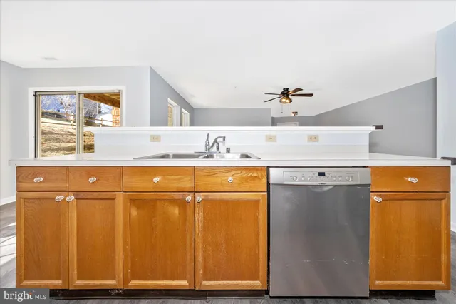 $259,900 | 2402 Dominion Drive, Unit 1B, Frederick, MD 21702