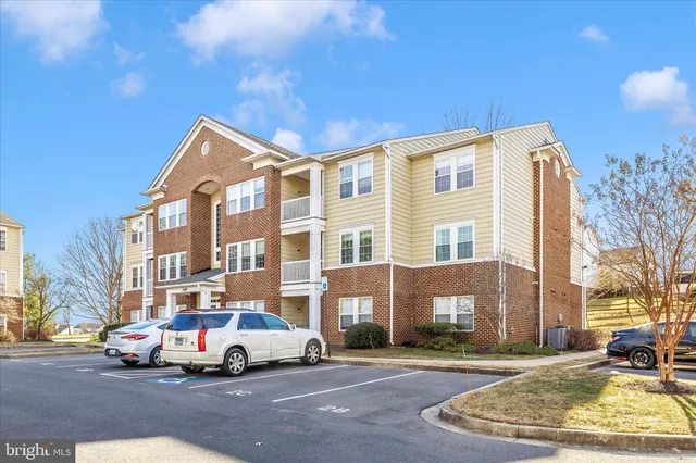$259,900 | 2402 Dominion Drive, Unit 1B, Frederick, MD 21702