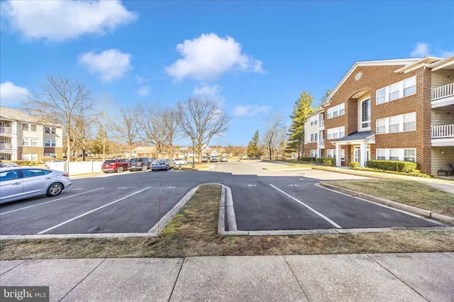 $259,900 | 2402 Dominion Drive, Unit 1B, Frederick, MD 21702