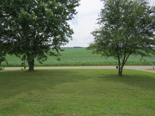 212 Byrd Road Lawrenceburg, TN 38464 - Photo 14 of 20 Front porch view