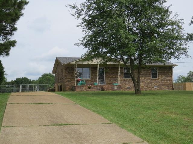 212 Byrd Road Lawrenceburg, TN 38464 - Photo 17 of 20 Concrete driveway