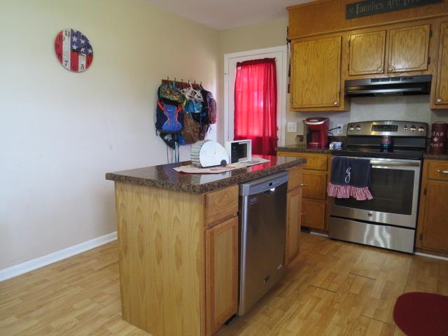 212 Byrd Road Lawrenceburg, TN 38464 - Photo 5 of 20 Kitchen island with dishwasher