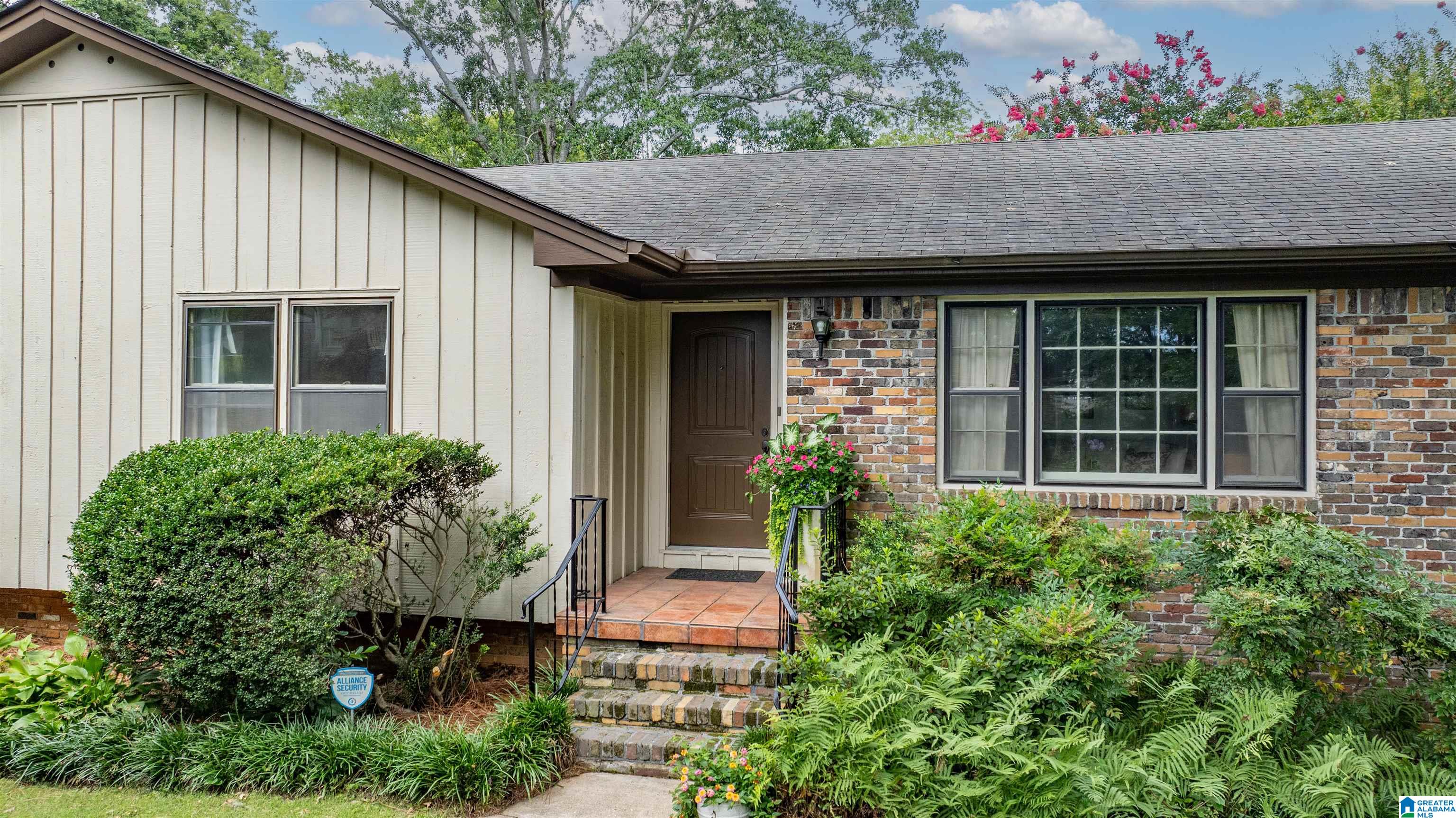 4513 Swallow Place Birmingham, AL 35213 - Photo 3 of 40