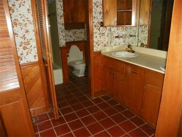 130 Cragfont Road Castalian Springs, TN 37031 - Photo 8 of 9 Gallery Image 8