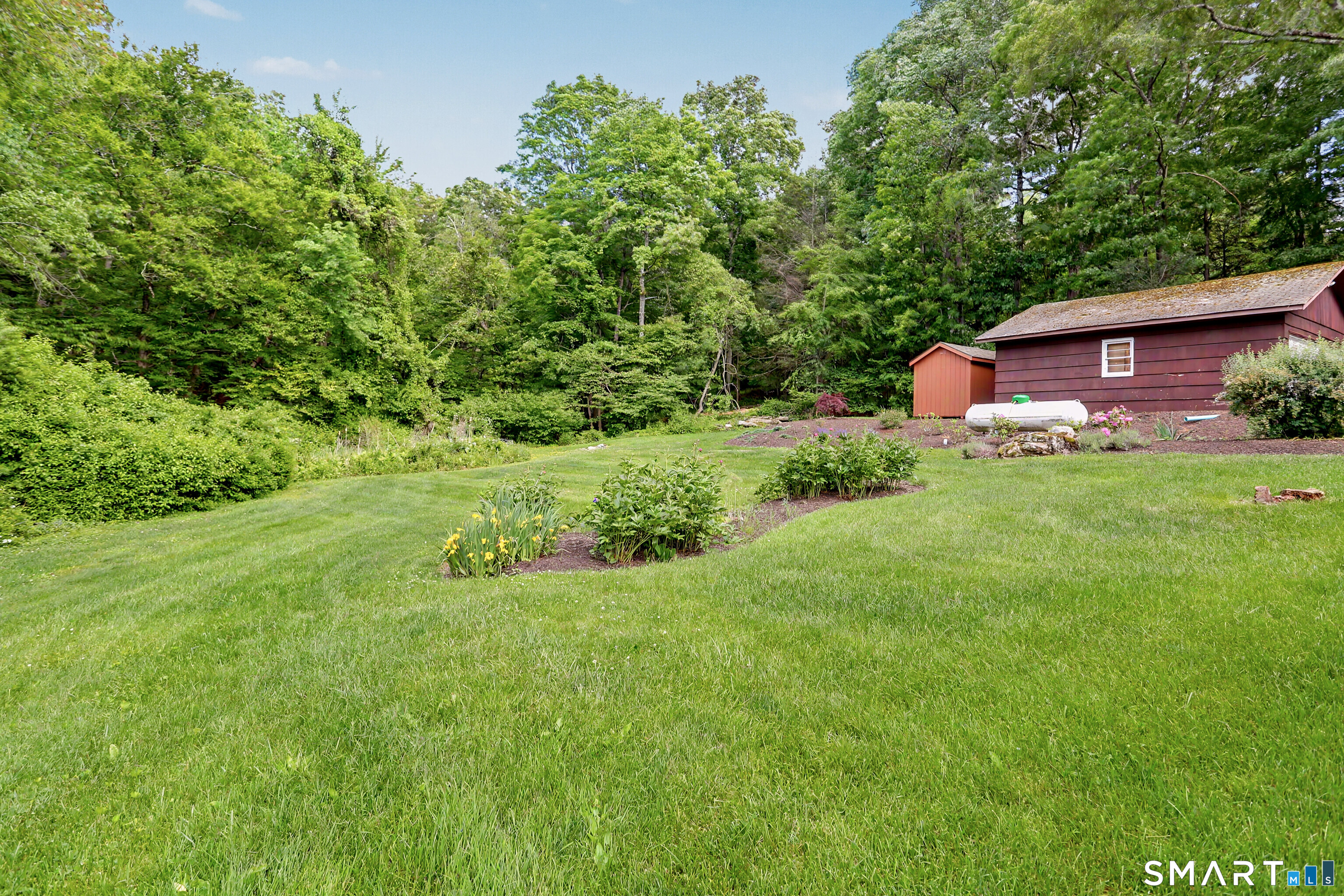 26 Spruce Mountain Road Danbury, CT 06810 - Photo 7 of 40