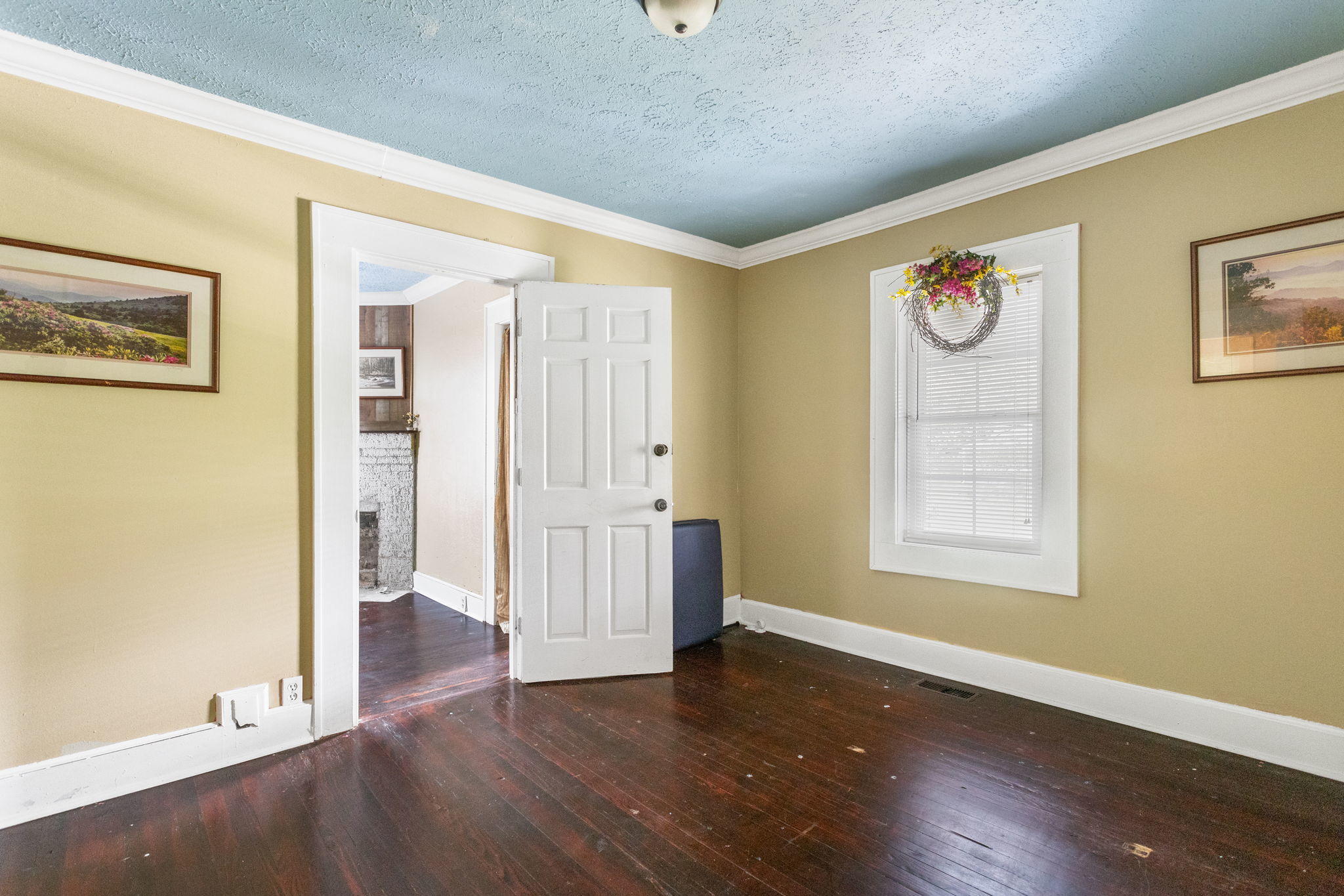 9130 Wagner Road Bristol, VA 24202 - Photo 10 of 21 9-web-or-mls-IMG_5084