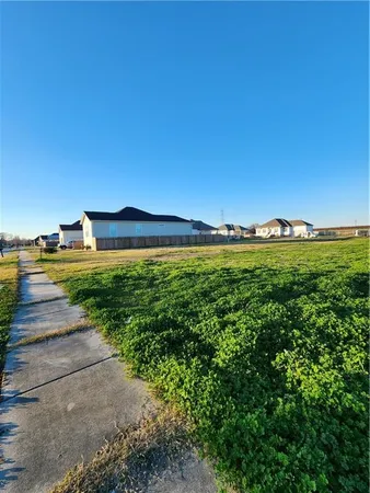 $40,000 | 8329 Benjamin Street, Chalmette, LA 70043