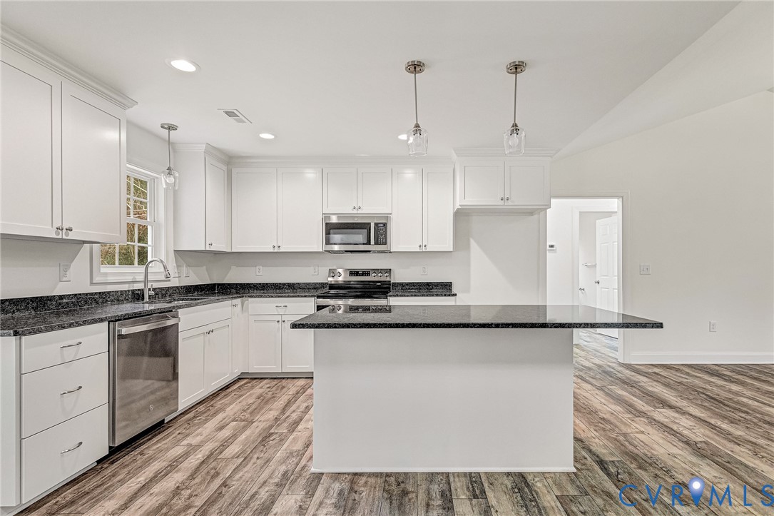 127 Ferry Landing Road Dunnsville, VA 22454 - Photo 3 of 38