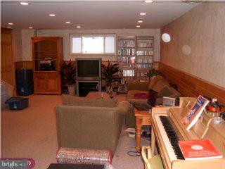 24 Linden Road Burlington, NJ 08016 - Photo 5 of 6