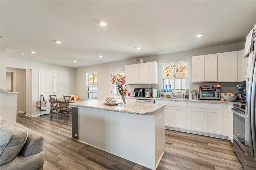 223 Lily Park Way Easley, SC 29642 - Photo 9 of 29