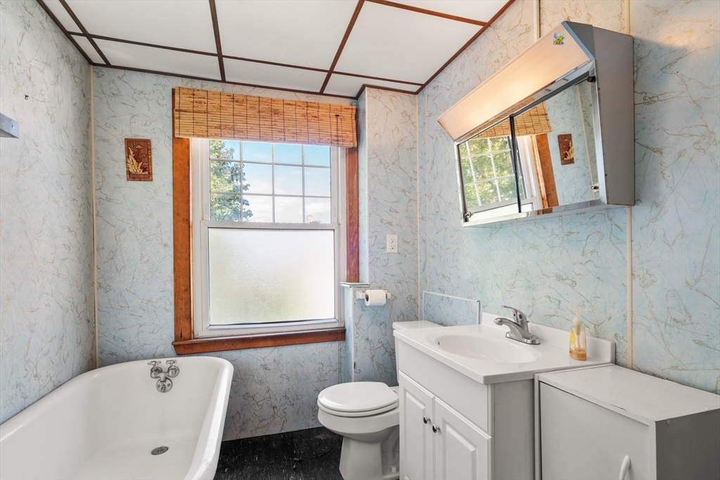 9 K Street Hull, MA 02045 - Photo 5 of 17