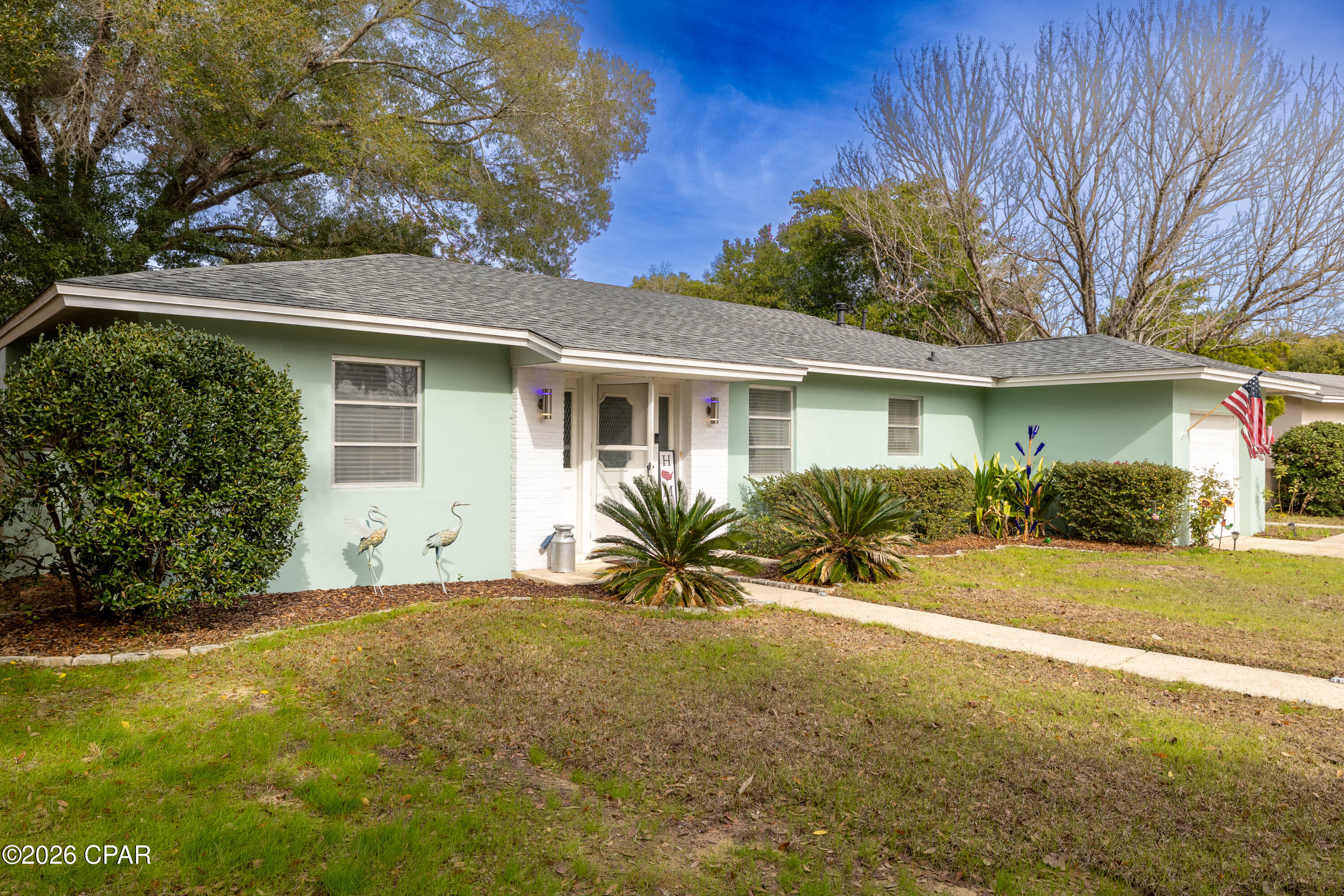 2094 Morven Street Chipley, FL 32428 - Photo 2 of 50