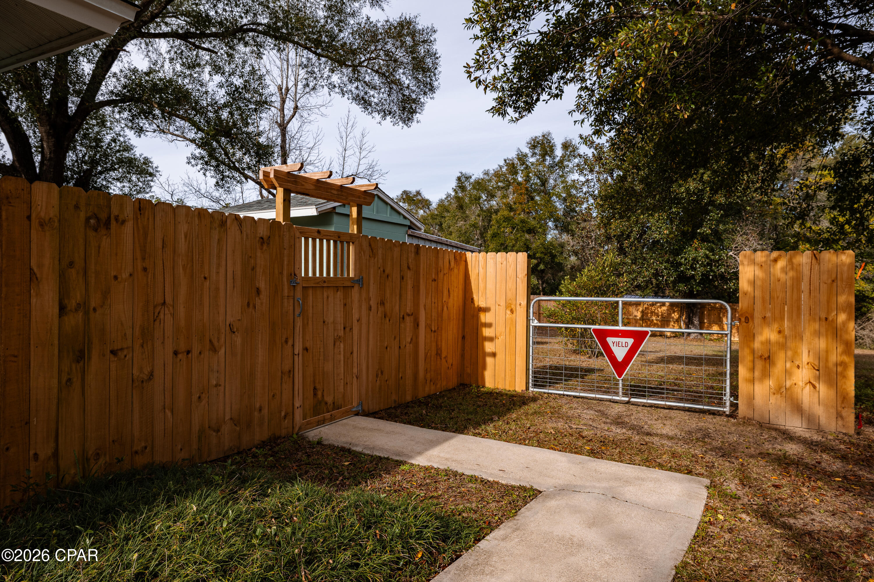 2094 Morven Street Chipley, FL 32428 - Photo 5 of 50