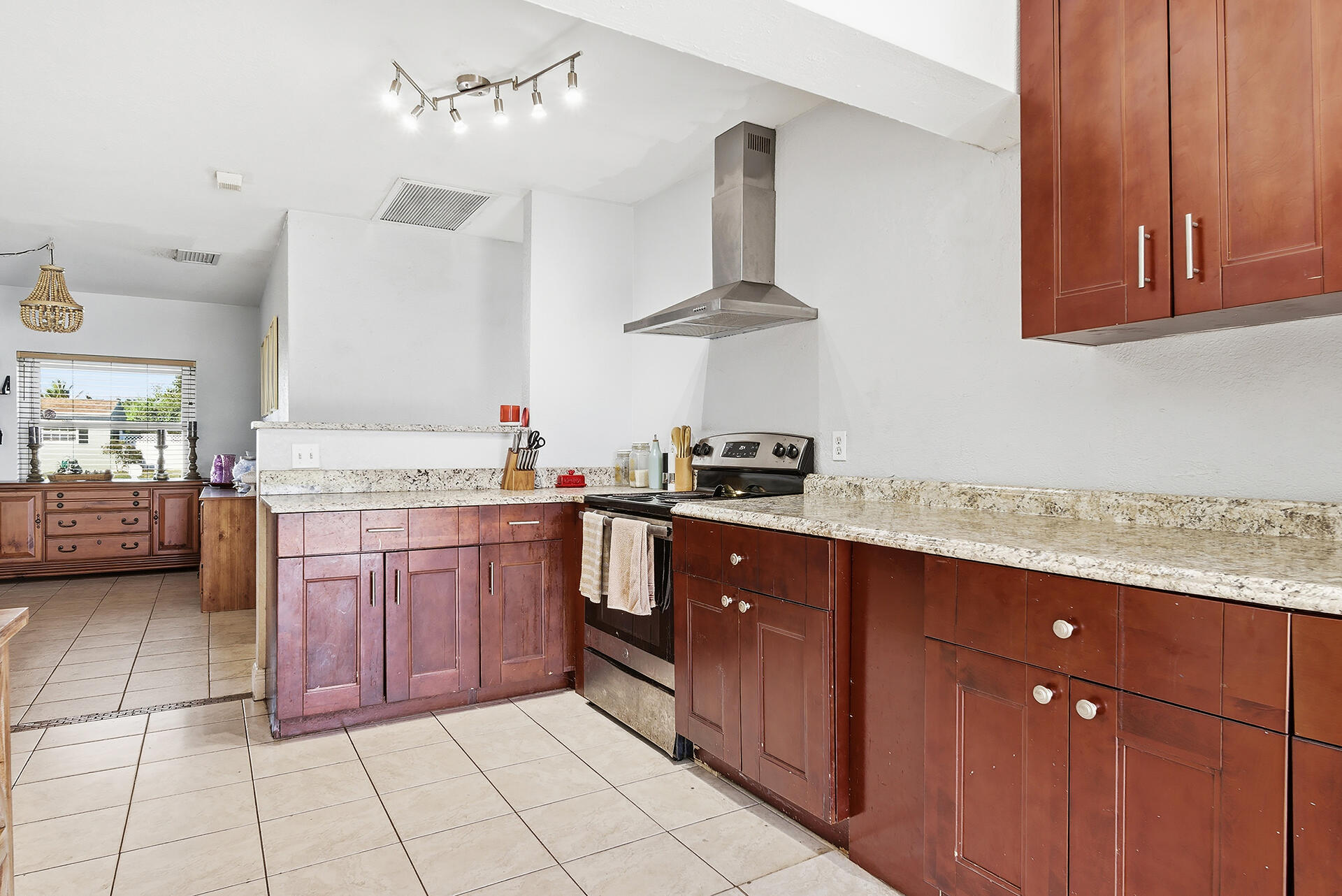 333 Mid Pines Road Palm Springs, FL 33461 - Photo 12 of 27 333-MID-PINES-ROAD-33461-017