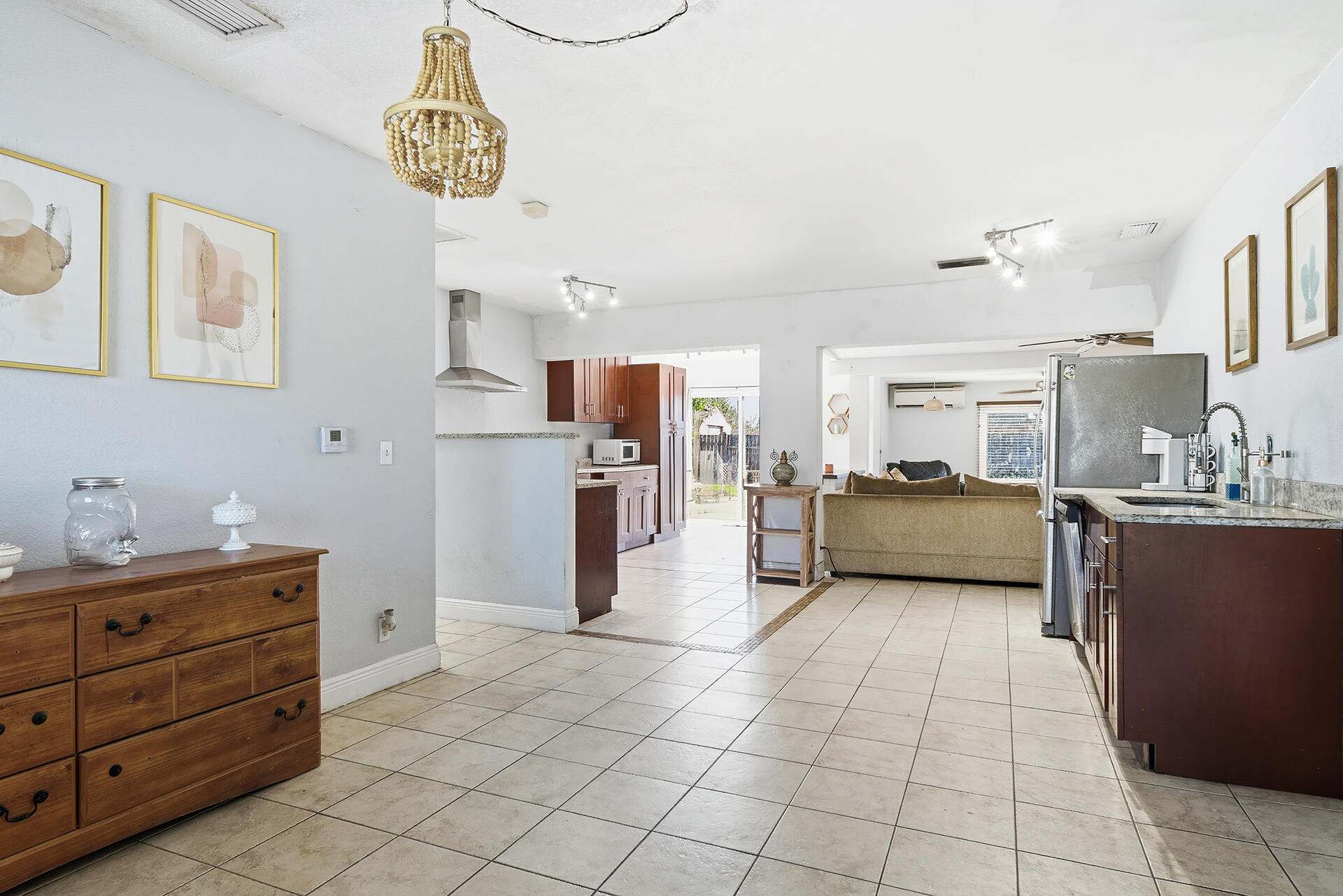 333 Mid Pines Road Palm Springs, FL 33461 - Photo 5 of 27 333-MID-PINES-ROAD-33461-010