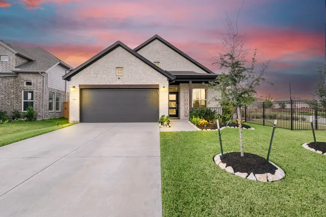 $339,000 | 2491 Solaris Bnd Drive, Katy, TX 77493