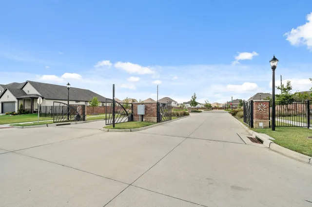 $339,000 | 2491 Solaris Bnd Drive, Katy, TX 77493