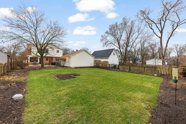$939,000 | 909 South Wheaton Avenue, Wheaton, IL 60189