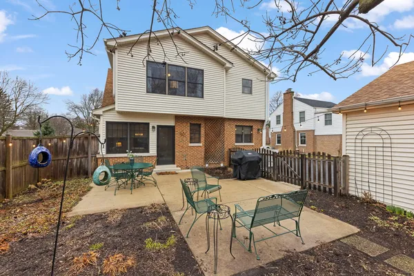$939,000 | 909 South Wheaton Avenue, Wheaton, IL 60189