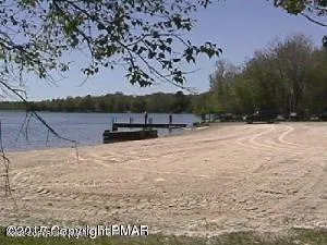 $195,823 | 186 Canoe Trail, Pocono Lake, PA 18347