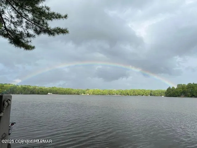 $195,823 | 186 Canoe Trail, Pocono Lake, PA 18347