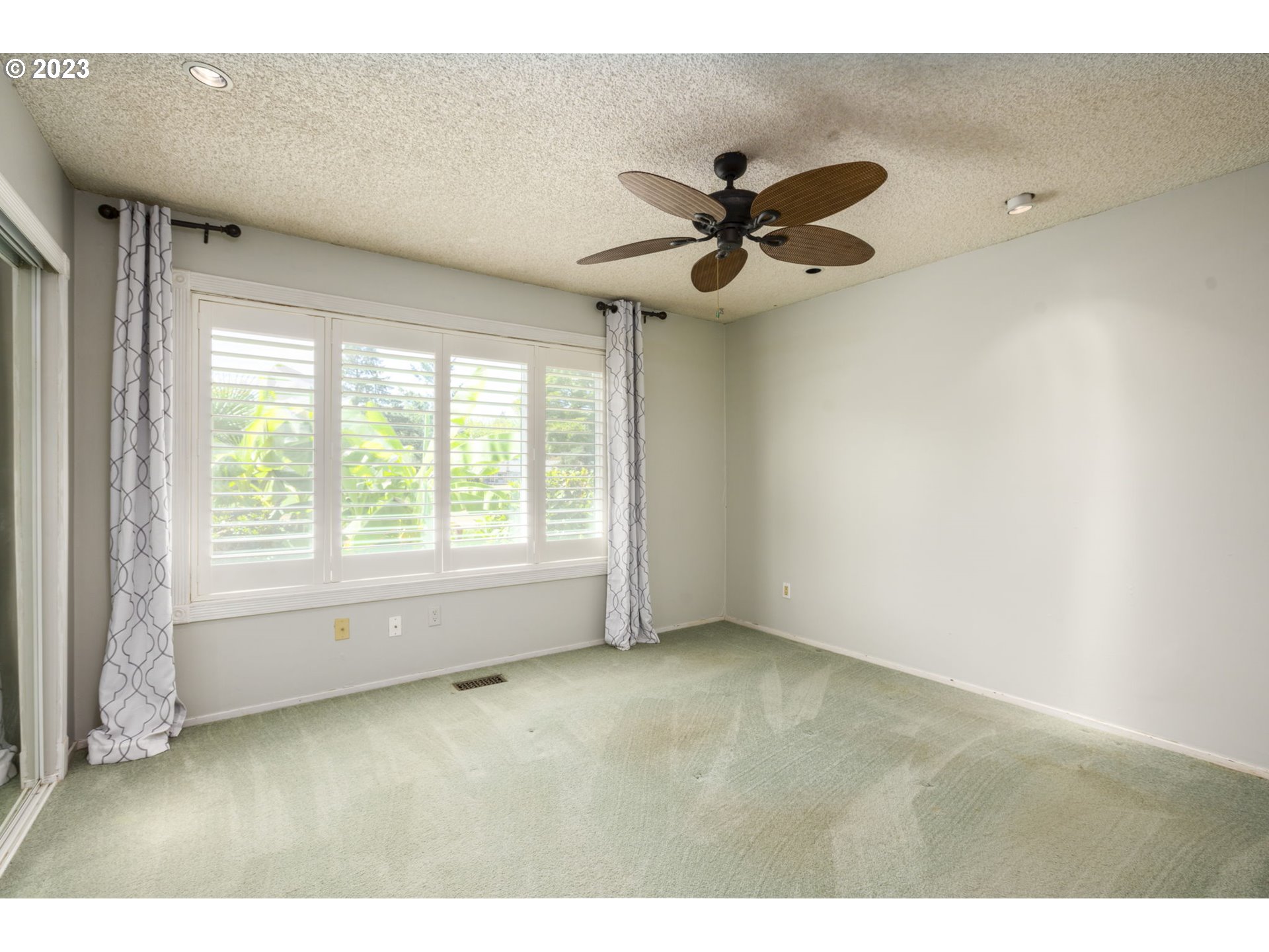 32207 Southwest Boones Bend Road Wilsonville, OR 97070 - Photo 12 of 30 Gallery Image 12