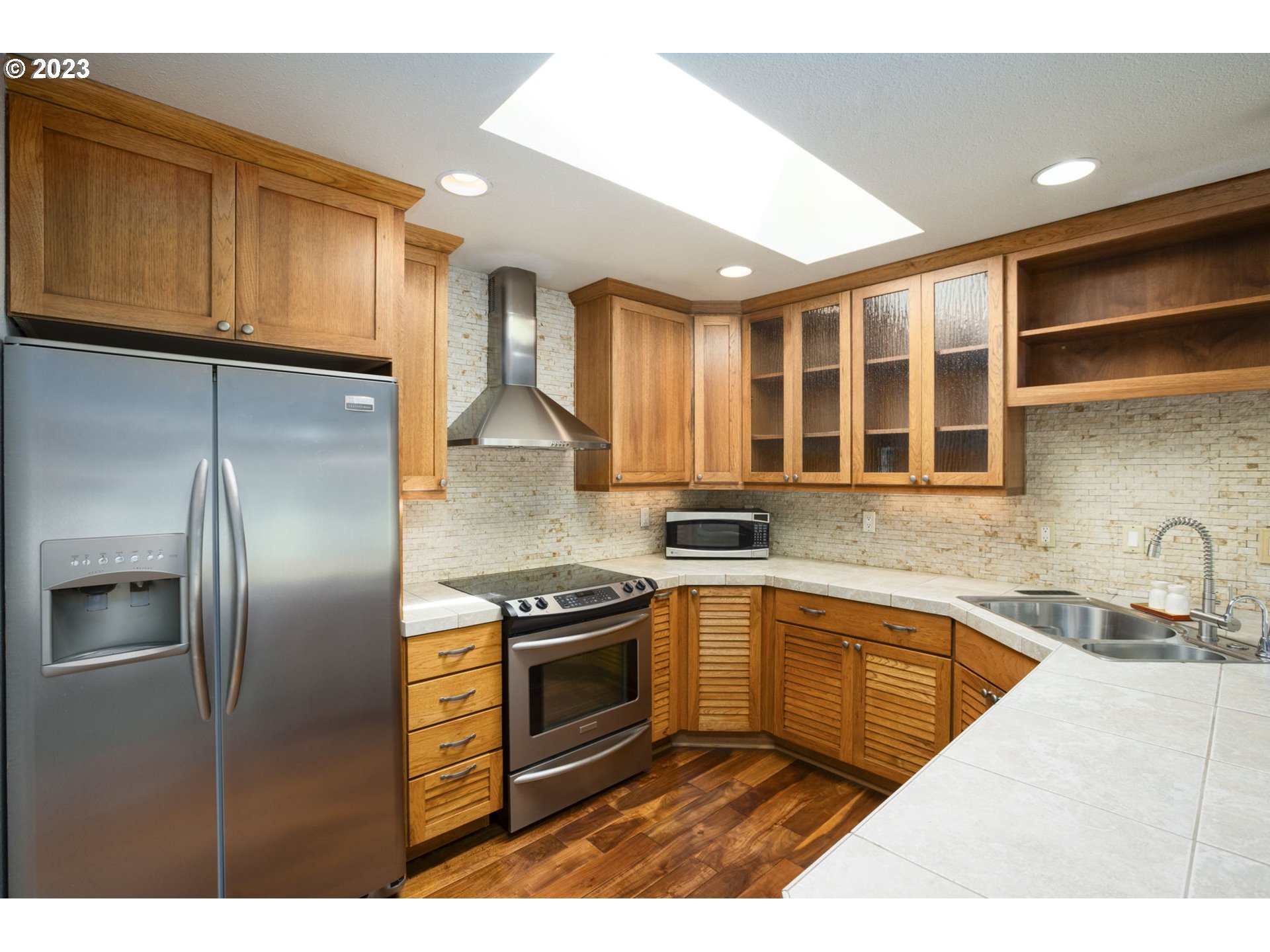 32207 Southwest Boones Bend Road Wilsonville, OR 97070 - Photo 3 of 30 Gallery Image 3