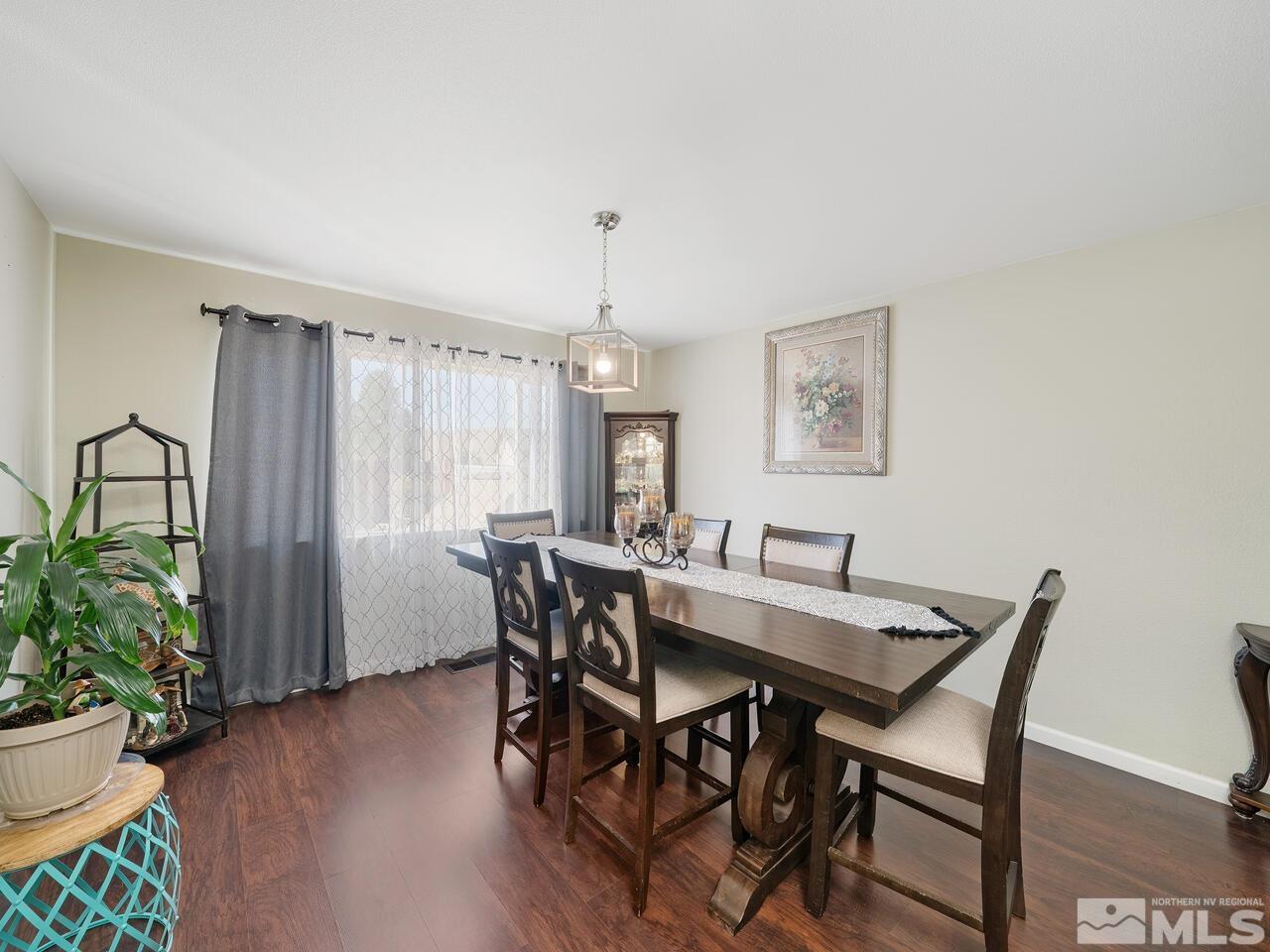 8471 Piper Place Reno, NV 89506 - Photo 8 of 23 Photo 8