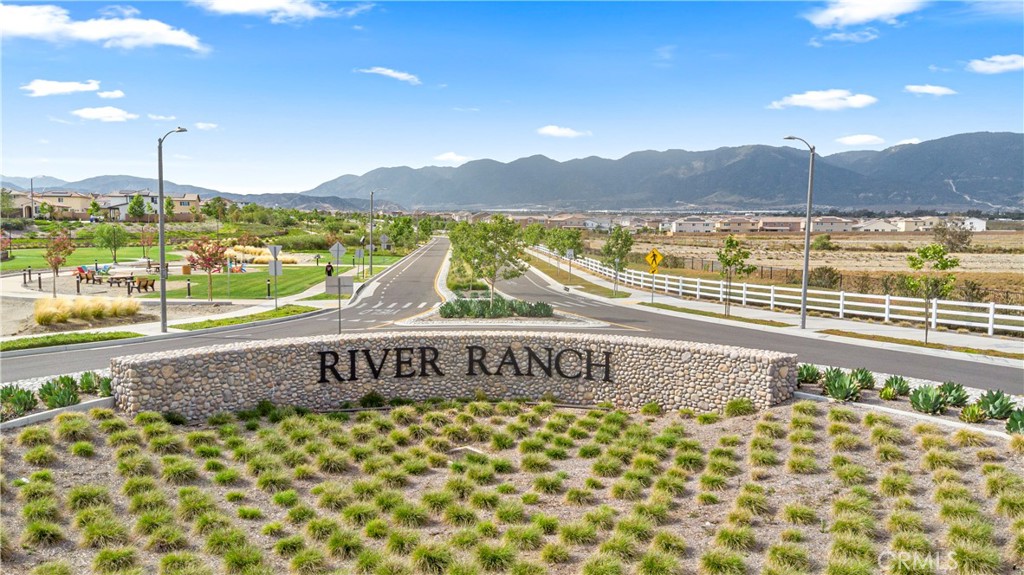2476 Gunner Ridge Way Rialto, CA 92377 - Photo 27 of 31 Gallery Image 27