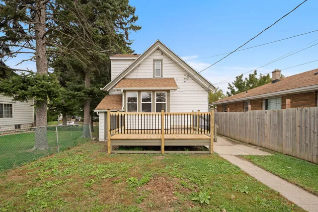 $259,900 | 2219 South 59th Street, West Allis, WI 53219