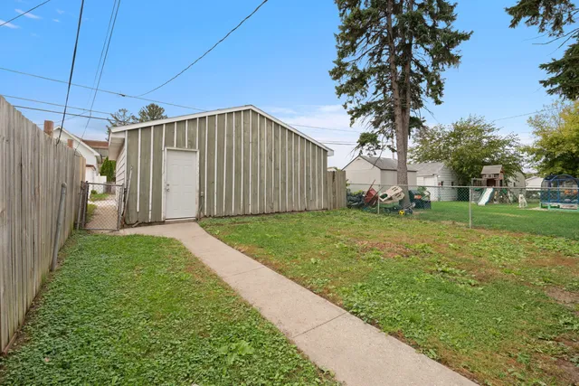 $259,900 | 2219 South 59th Street, West Allis, WI 53219