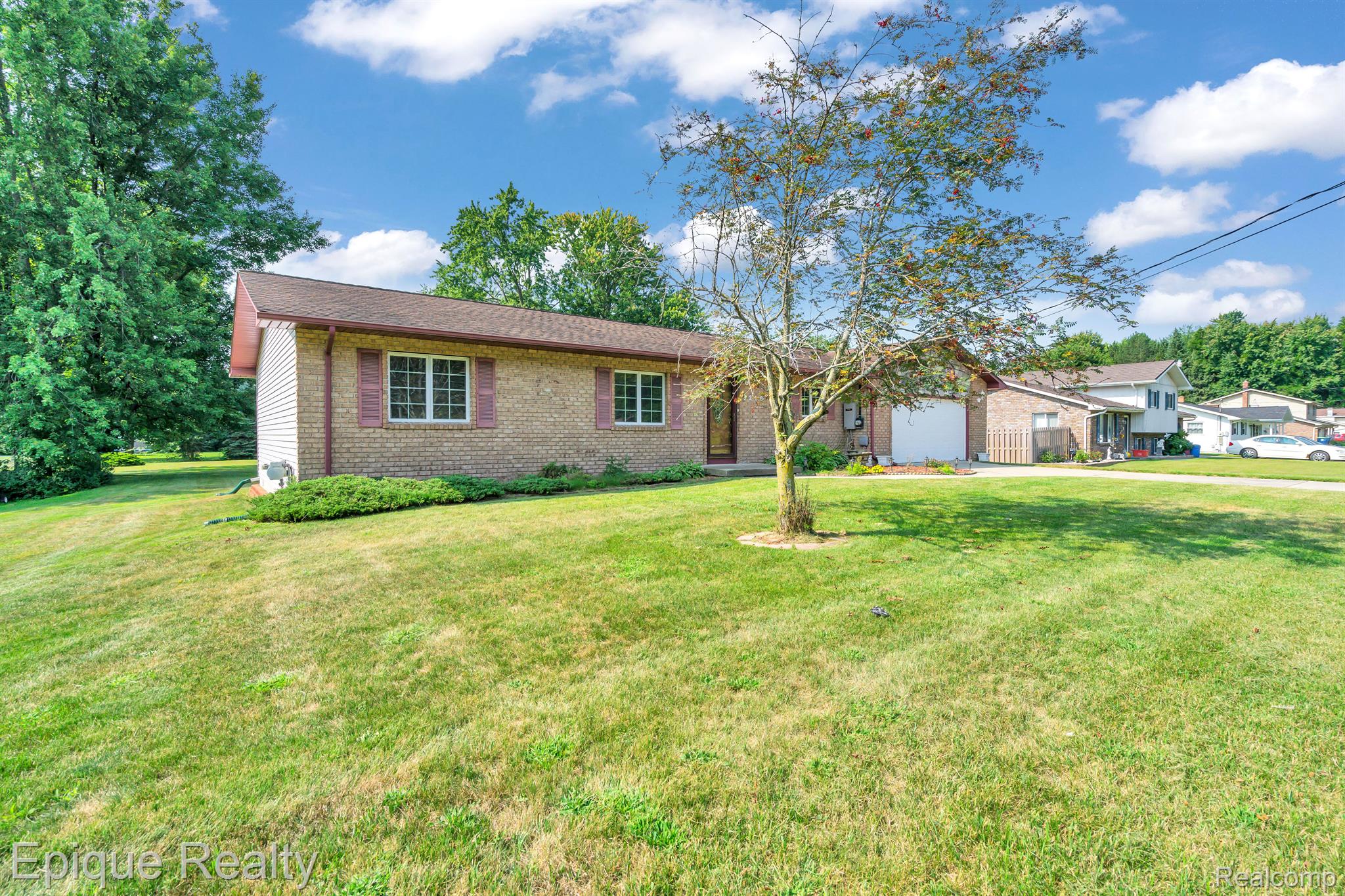 3240 Curtis Road Birch Run, MI 48415 - Photo 3 of 25 Front view