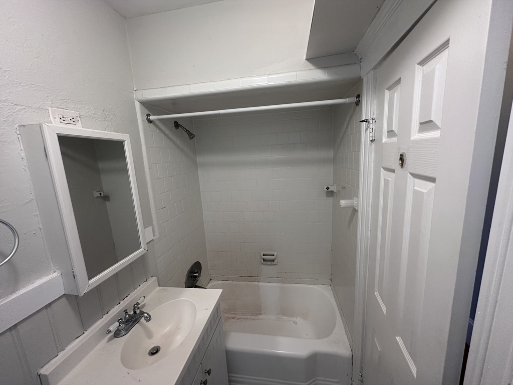 268 Washington Avenue, Unit 15 Chelsea, MA 02150 - Photo 7 of 8