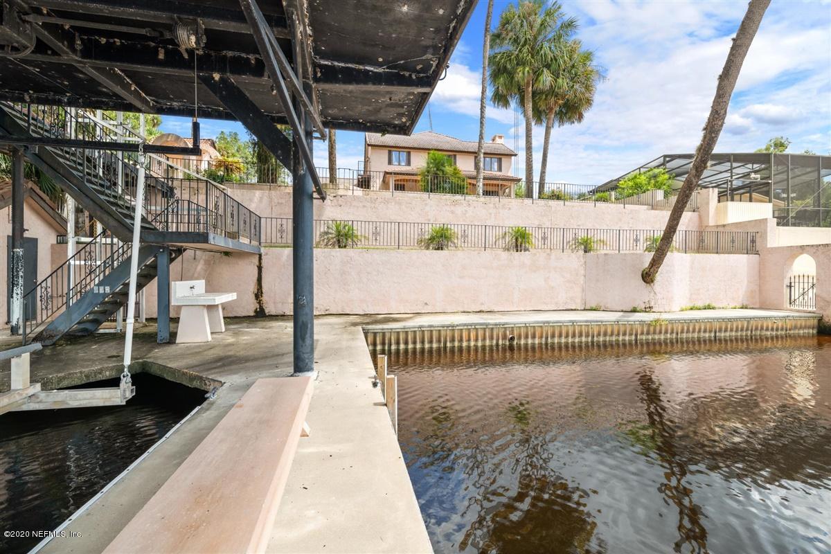 117 River Road Satsuma, FL 32189 - Photo 18 of 50 Lift Walkway