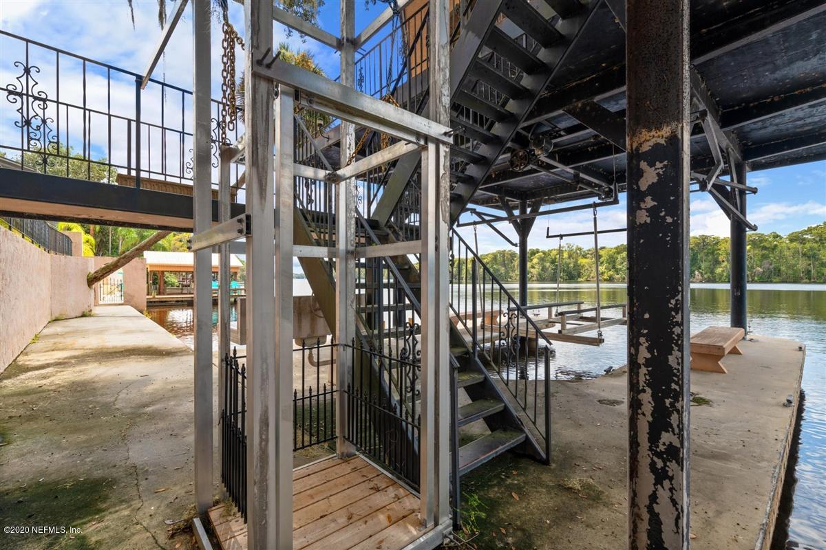 117 River Road Satsuma, FL 32189 - Photo 19 of 50 Elevator