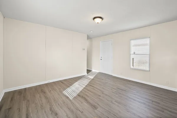 $1,050 | 802 Monroe Lane, Oak Grove, KY 42262