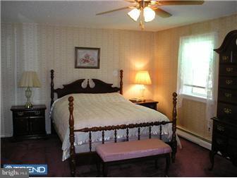3403 Brookview Road Philadelphia, PA 19154 - Photo 8 of 9 Gallery Image 8